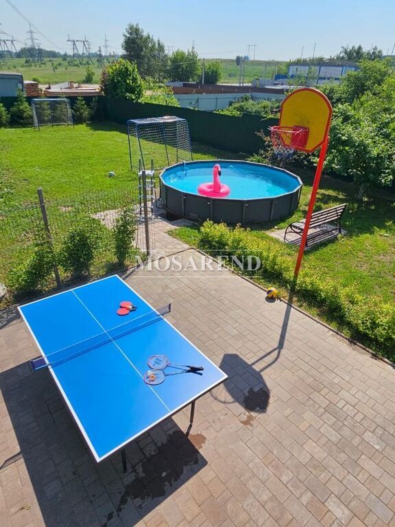 Комплекс из двух коттеджей на 16 человек