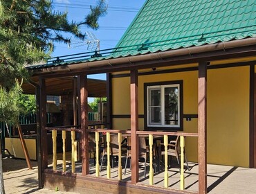 Комплекс из двух коттеджей на 16 человек