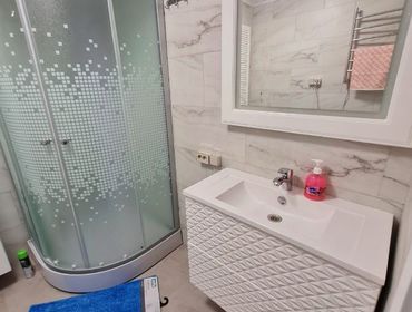 Комплекс из двух коттеджей на 16 человек