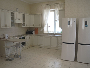 Комплекс из двух коттеджей на 65 человек