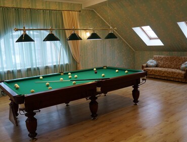 Комплекс из двух коттеджей на 65 человек