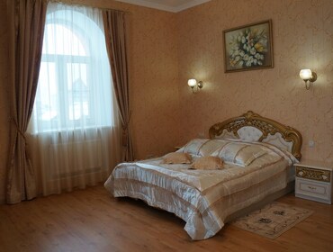 Комплекс из двух коттеджей на 65 человек