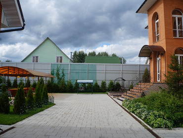 Комплекс из двух коттеджей на 65 человек