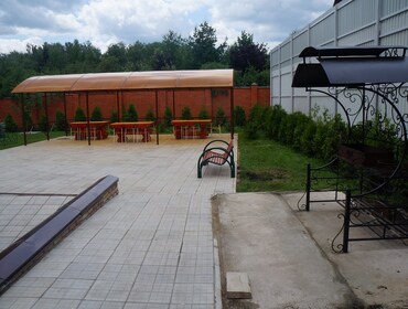 Комплекс из двух коттеджей на 65 человек