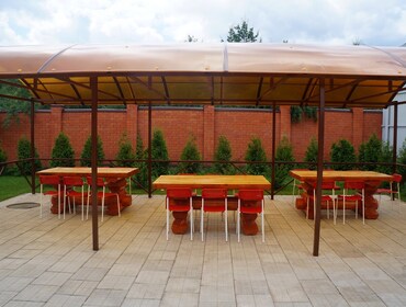 Комплекс из двух коттеджей на 65 человек