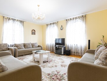 Комплекс из двух коттеджей на 65 человек