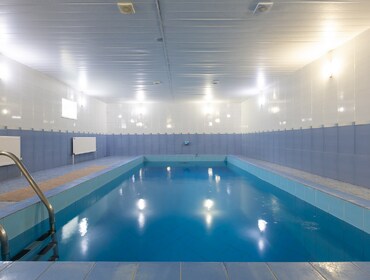 Комплекс из двух коттеджей на 65 человек