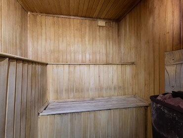 Комплекс из двух коттеджей на 65 человек