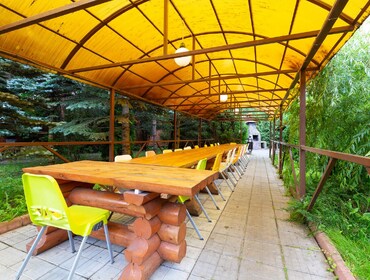 Комплекс из двух коттеджей на 65 человек