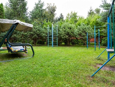 Комплекс из двух коттеджей на 65 человек