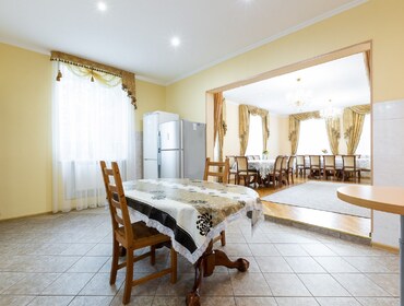 Комплекс из двух коттеджей на 65 человек