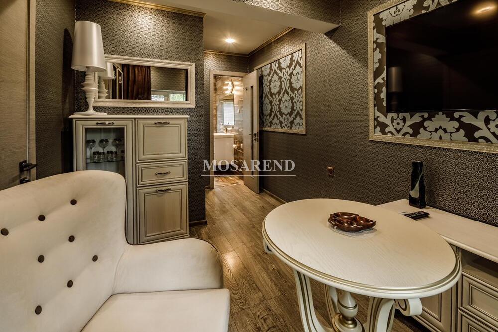 2 коттеджа на одном участке на 25 человек