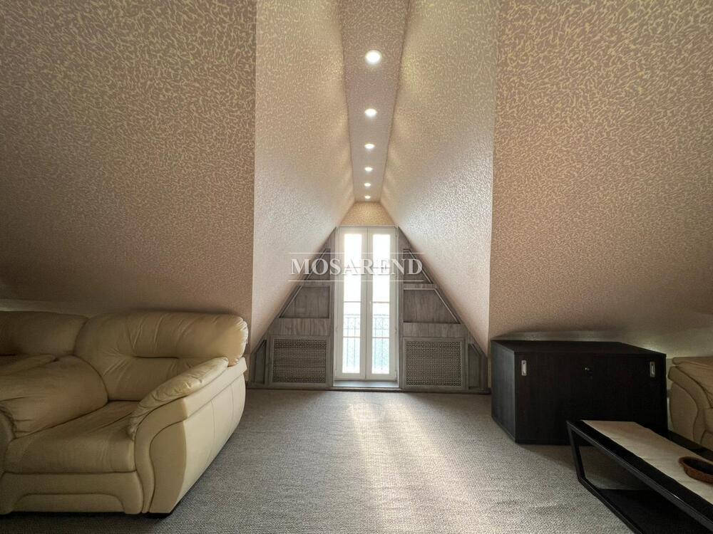 2 коттеджа на одном участке на 25 человек