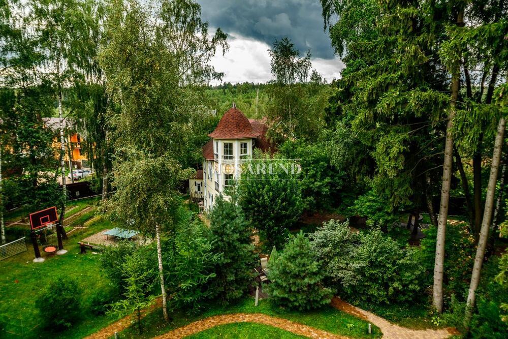 2 коттеджа на одном участке на 25 человек