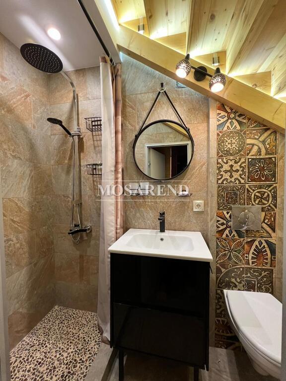 2 коттеджа на одном участке на 25 человек