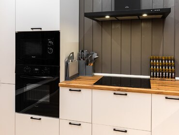 Комплекс из трех коттеджей на 36 человек