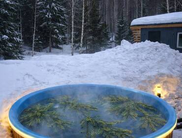 Комплекс из трех коттеджей на 36 человек