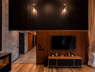 Комплекс из трех коттеджей на 36 человек