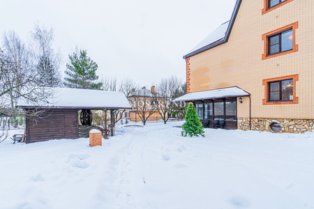medium_383-dsc040371703959111